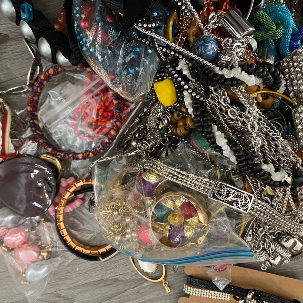 4lbs Colorful crafting Beaded and metal jewelry 4 lbs